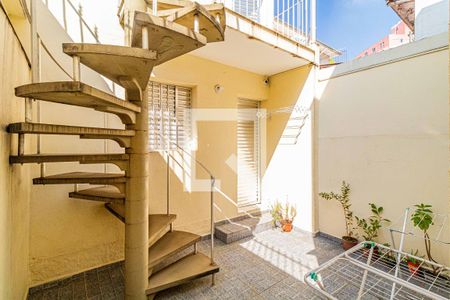 Área comum - Quintal de kitnet/studio para alugar com 0 quarto, 9m² em Jardim Esmeralda, São Paulo