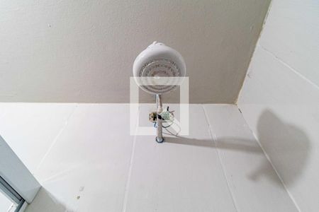 Studio - Banheiro de kitnet/studio para alugar com 0 quarto, 9m² em Jardim Esmeralda, São Paulo