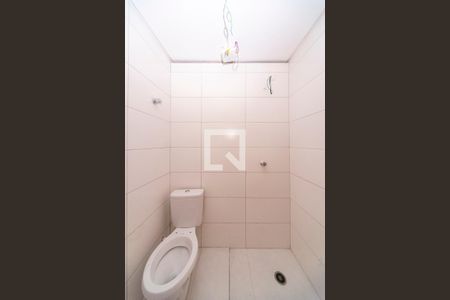 Banheiro  de apartamento à venda com 2 quartos, 60m² em Vila Marina, Santo André