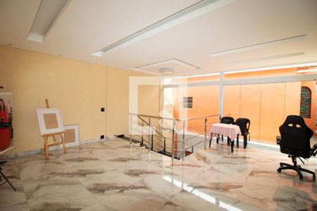 Casa à venda com 300m², 4 quartos e 6 vagasQuarto Casa 2