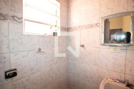 Casa à venda com 300m², 4 quartos e 6 vagasBanheiro da Suíte 2