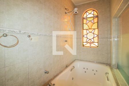 Casa à venda com 300m², 4 quartos e 6 vagasBanheiro da Suíte 3