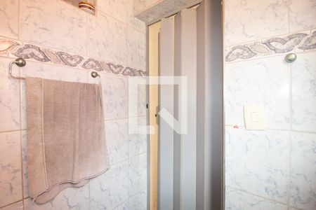 Casa à venda com 300m², 4 quartos e 6 vagasBanheiro da Suíte 2