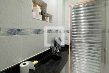 Casa à venda com 300m², 4 quartos e 6 vagasBanheiro Casa 2