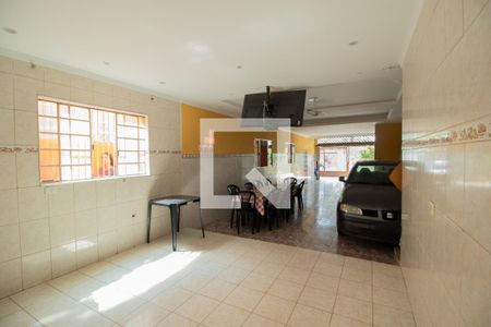 Casa à venda com 300m², 4 quartos e 6 vagasGaragem