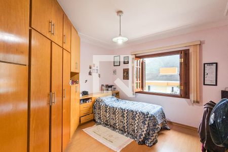 Casa à venda com 347m², 4 quartos e 4 vagasQuarto da suíte 2