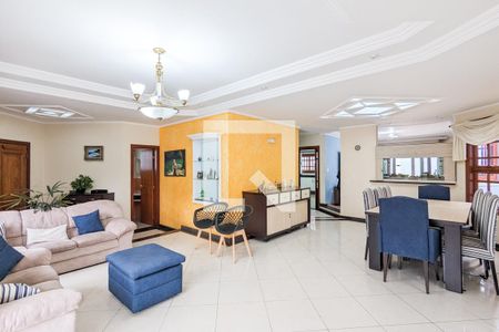 Casa à venda com 347m², 4 quartos e 4 vagasSala