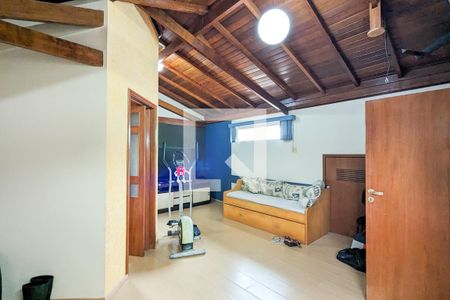 Casa à venda com 347m², 4 quartos e 4 vagasSótão