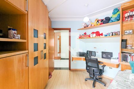 Casa à venda com 347m², 4 quartos e 4 vagasQuarto 3