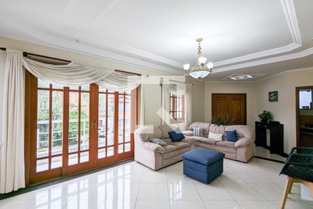 Casa à venda com 347m², 4 quartos e 4 vagasSala