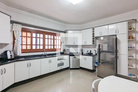 Casa à venda com 347m², 4 quartos e 4 vagasCozinha