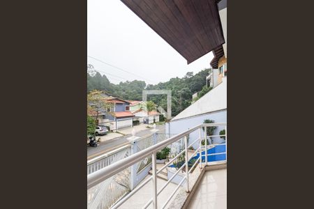 Casa à venda com 347m², 4 quartos e 4 vagasVaranda