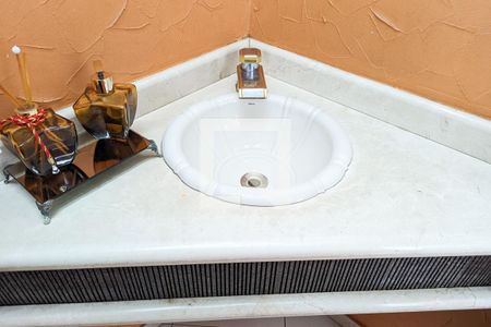 Casa à venda com 347m², 4 quartos e 4 vagasLavabo