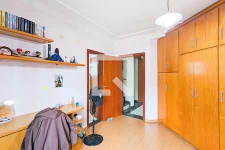 Casa à venda com 347m², 4 quartos e 4 vagasQuarto da suíte 2