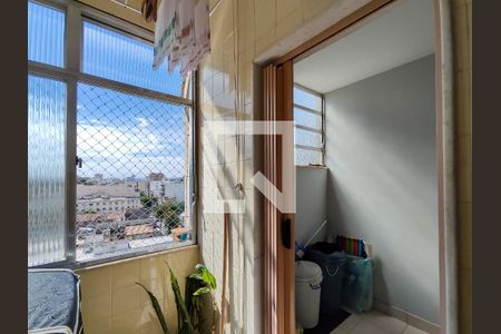 Apartamento à venda com 60m², 2 quartos e 1 vagaÁrea de Serviço