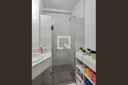 Apartamento à venda com 60m², 2 quartos e 1 vagaBanheiro Corredor