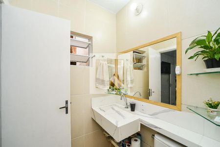 Casa à venda com 280m², 2 quartos e 2 vagasBanheiro da Suíte