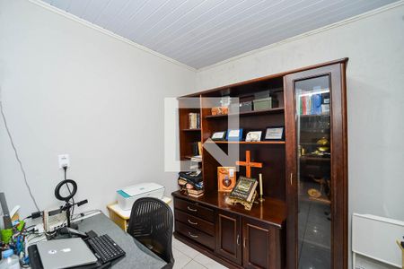 Casa à venda com 280m², 2 quartos e 2 vagasEscritório