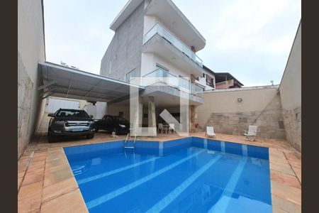 Casa à venda com 280m², 4 quartos e 10 vagasQuintal - Piscina