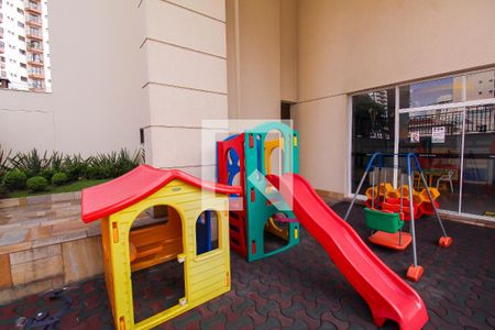 Apartamento à venda com 72m², 2 quartos e 2 vagasÁrea comum - Playground