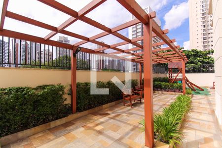 Apartamento à venda com 72m², 2 quartos e 2 vagasÁrea comum - Playground