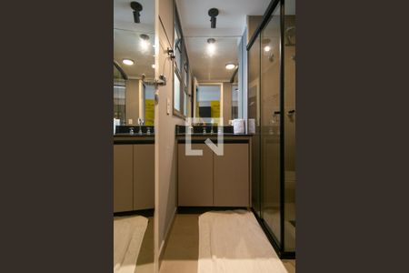 Banheiro Social de kitnet/studio para alugar com 0 quarto, 25m² em Consolação, São Paulo