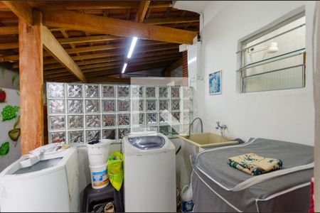 Casa à venda com 250m², 4 quartos e 1 vagaÁrea de Serviço