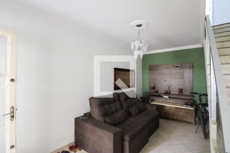 Casa à venda com 180m², 3 quartos e 5 vagasCasa 2 - Sala 1