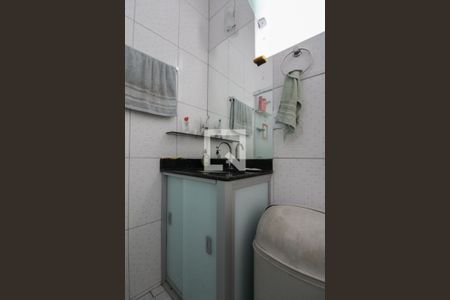 Casa à venda com 180m², 3 quartos e 5 vagasBanheiro Social - Casa 1