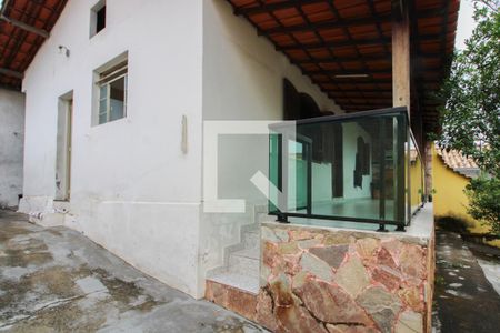 Casa à venda com 180m², 3 quartos e 5 vagasEntrada - Casa 1