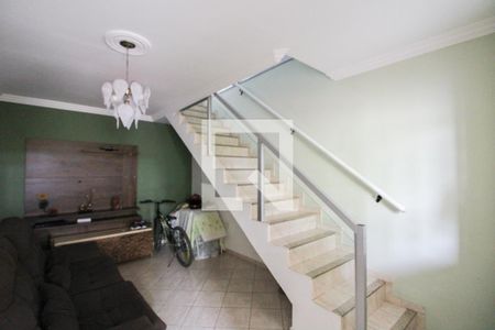 Casa à venda com 180m², 3 quartos e 5 vagasCasa 2 - Sala 1