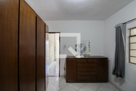 Casa à venda com 180m², 3 quartos e 5 vagasQuarto 1 - Casa 1