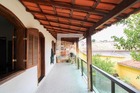 Casa à venda com 180m², 3 quartos e 5 vagasVaranda externa - Casa 1