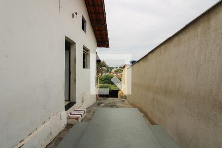 Casa à venda com 180m², 3 quartos e 5 vagasÁrea externa - Casa 1