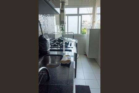 Apartamento para alugar com 69m², 2 quartos e 1 vaga Apartamento para alugar com 69m², 2 quartos e 1 vagaCozinha - Armários
