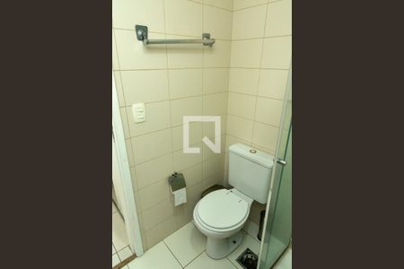 Apartamento para alugar com 69m², 2 quartos e 1 vaga Apartamento para alugar com 69m², 2 quartos e 1 vagaBanheiro da Suite