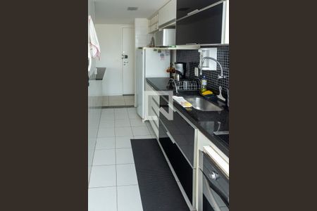 Apartamento para alugar com 69m², 2 quartos e 1 vaga Apartamento para alugar com 69m², 2 quartos e 1 vagaCozinha - Armários