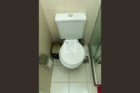 Apartamento para alugar com 69m², 2 quartos e 1 vaga Apartamento para alugar com 69m², 2 quartos e 1 vagaBanheiro da Suite
