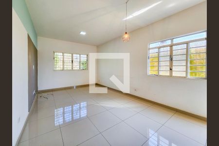 Sala de casa para alugar com 3 quartos, 150m² em Centro, Jacareí