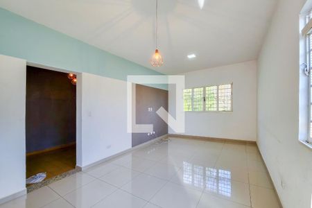 Sala de casa para alugar com 3 quartos, 150m² em Centro, Jacareí