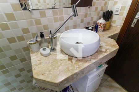 Casa de condomínio à venda com 62m², 2 quartos e 1 vagaBanheiro