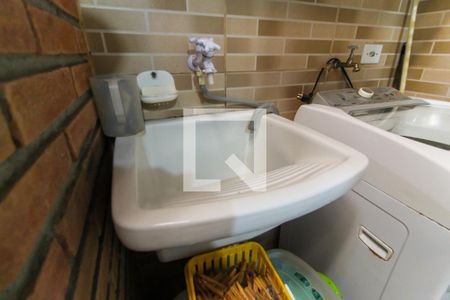 Casa de condomínio à venda com 62m², 2 quartos e 1 vagaÁrea de Serviço