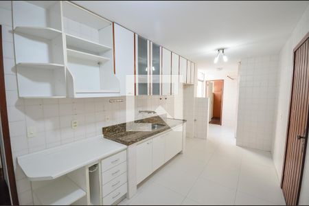 Apartamento à venda com 126m², 3 quartos e 2 vagasCozinha