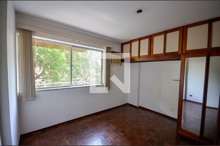Apartamento à venda com 126m², 3 quartos e 2 vagasSuíte