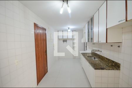 Apartamento à venda com 126m², 3 quartos e 2 vagasCozinha
