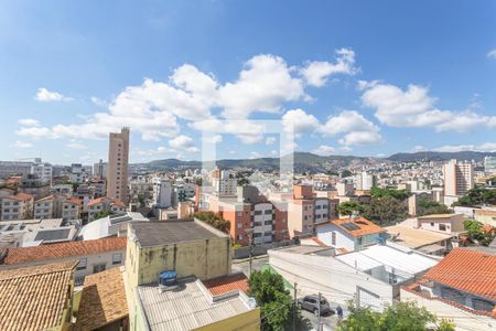 Vista da Sala de apartamento à venda com 3 quartos, 68m² em Sagrada Família, Belo Horizonte