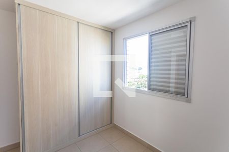 Suíte de apartamento à venda com 3 quartos, 68m² em Sagrada Família, Belo Horizonte