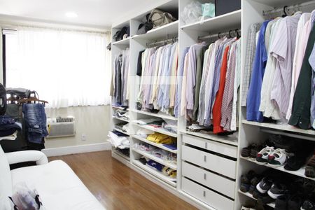 Apartamento à venda com 700m², 6 quartos e 3 vagasQuarto 5