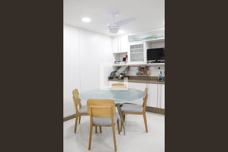 Apartamento à venda com 700m², 6 quartos e 3 vagasCozinha