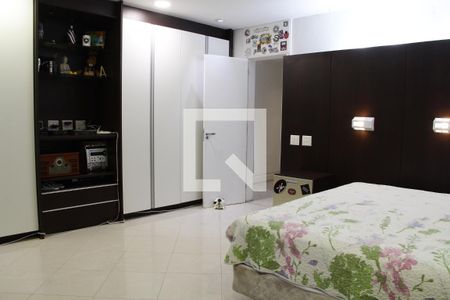 Apartamento à venda com 700m², 6 quartos e 3 vagasQuarto 1